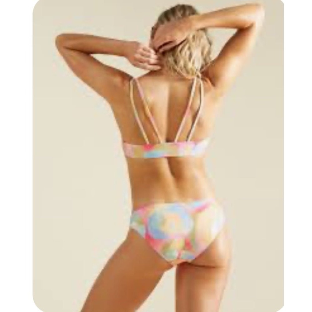Billabong A/Div‎ Strappy Bralette Top-Peach Tea
by Billabong beach swim bikini